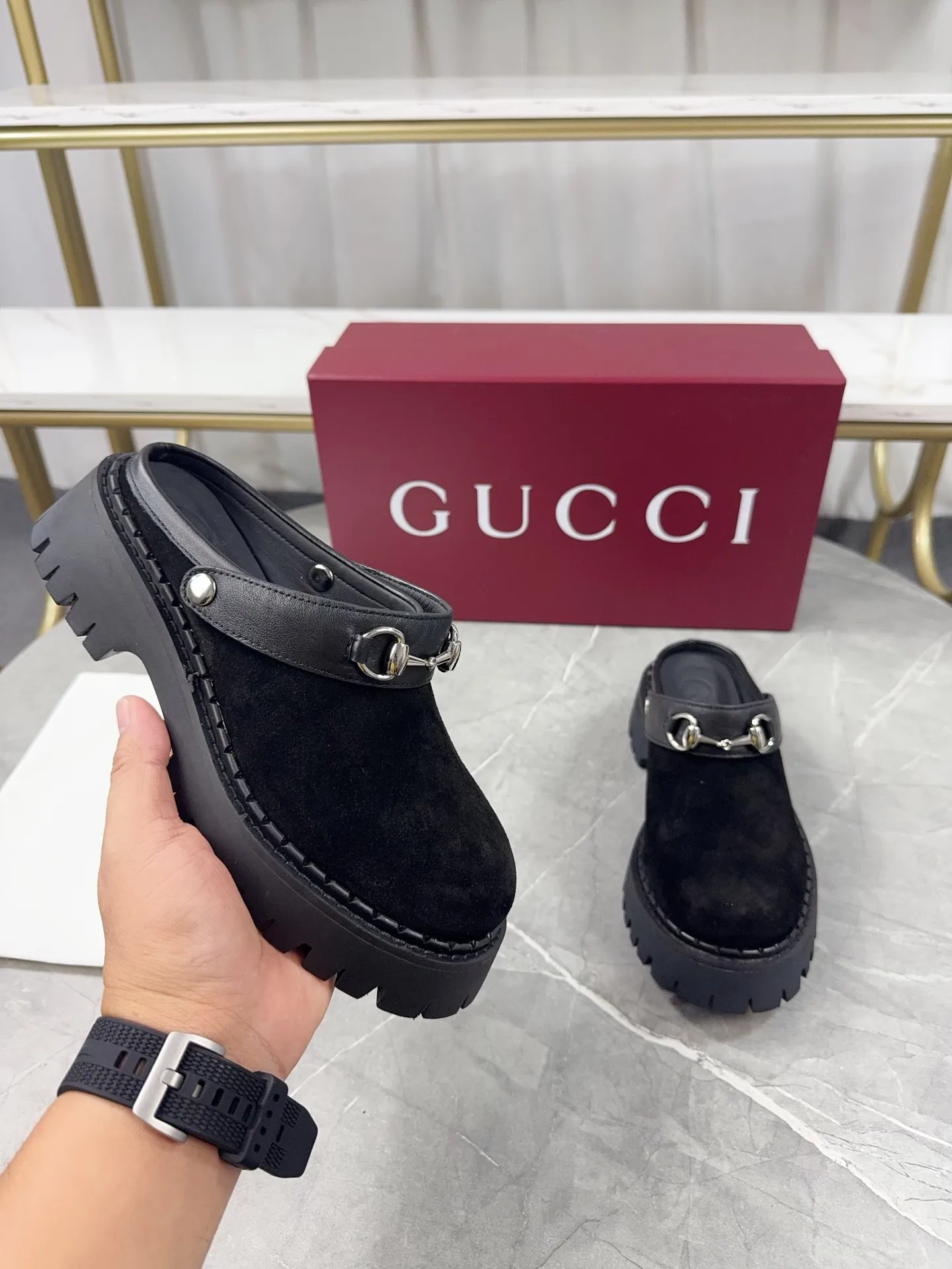 p500🐮🐮Gucci2024 new model, double GG groove thick-soled Loaf platform shoes. The original version is made 1:1. Super beautiful quality, classic model at the counter. ❶Upper: original frosted cowhide ❷Inner lining: water-dyed cowhide ❸Feet: water-dyed cowhide ❹Outsole: ultra-light original sole ❺thick sole heightening: 3.5cn ❻Packing: original packaging ❼Number: Women's 35-42 (41 42 customized, non-returnable) Men's model: 38-46 (45, 46 customized, non-returnable)